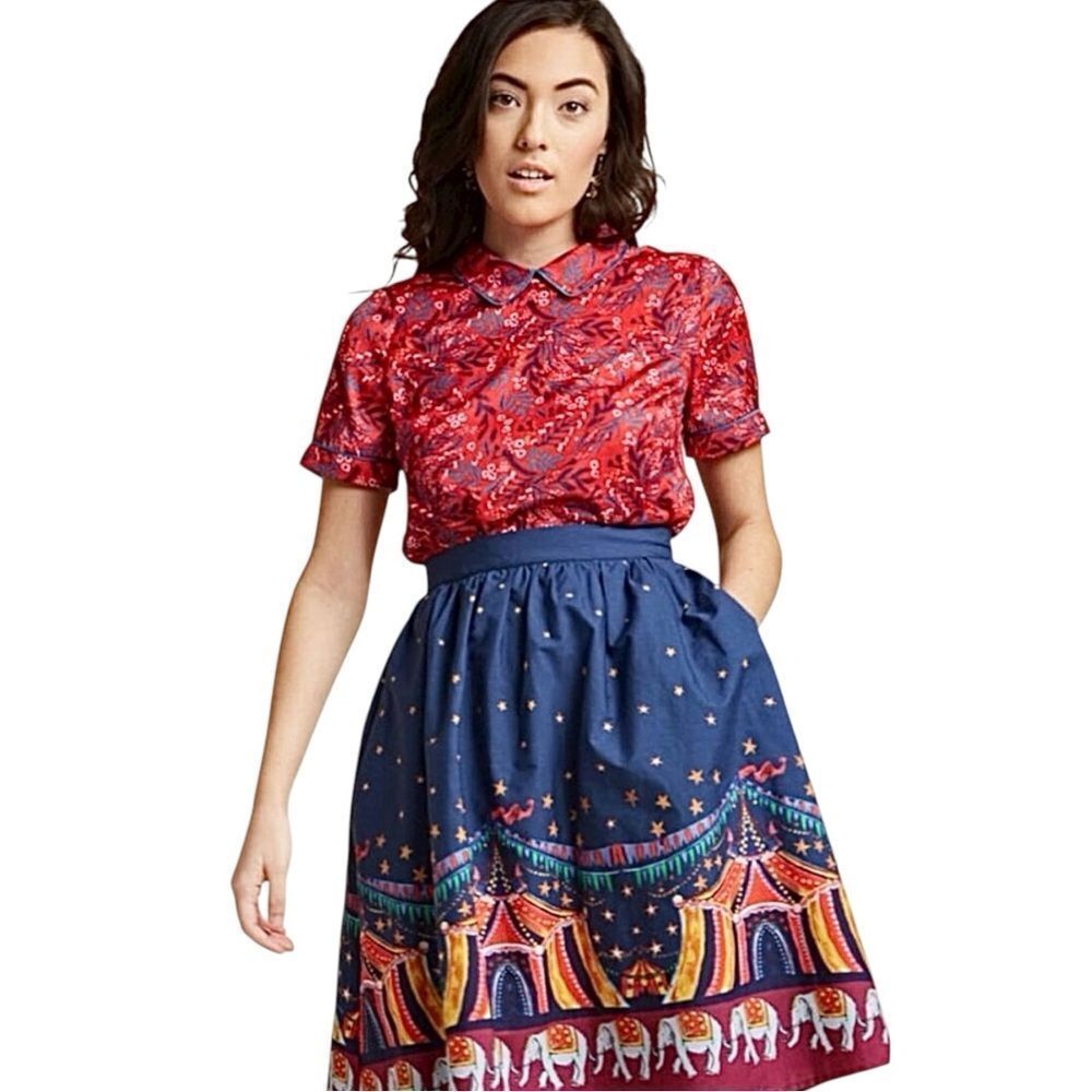 Modcloth Red Floral Collar Top Short Sleeve Small Keyhole Closure